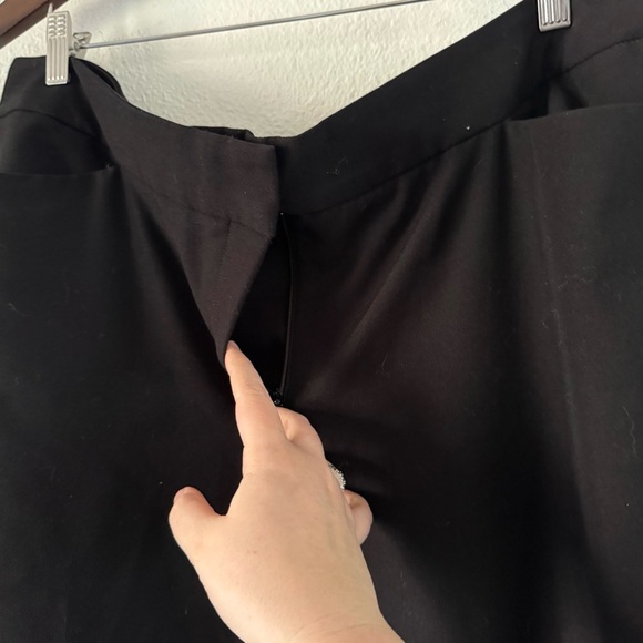 Black Tailored Trouser Minimalist Chic Curvy Fit Size 20W JM Collection EUC - Picture 10 of 12